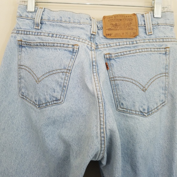 Levi's VTG High-Rise Loose Fit Tapered Leg Jeans - Picture 6 of 8